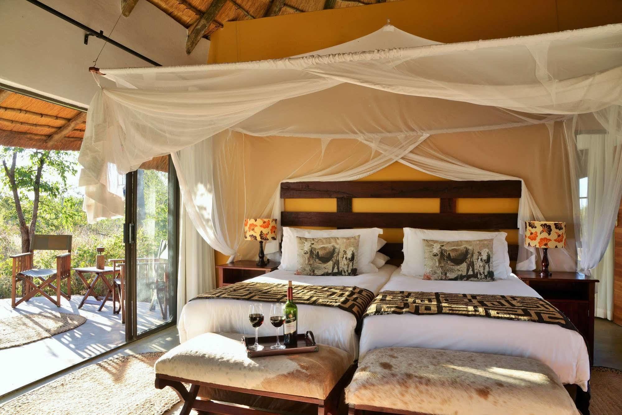 Wildtrack Safaris Eco Lodge Pandamatenga エクステリア 写真