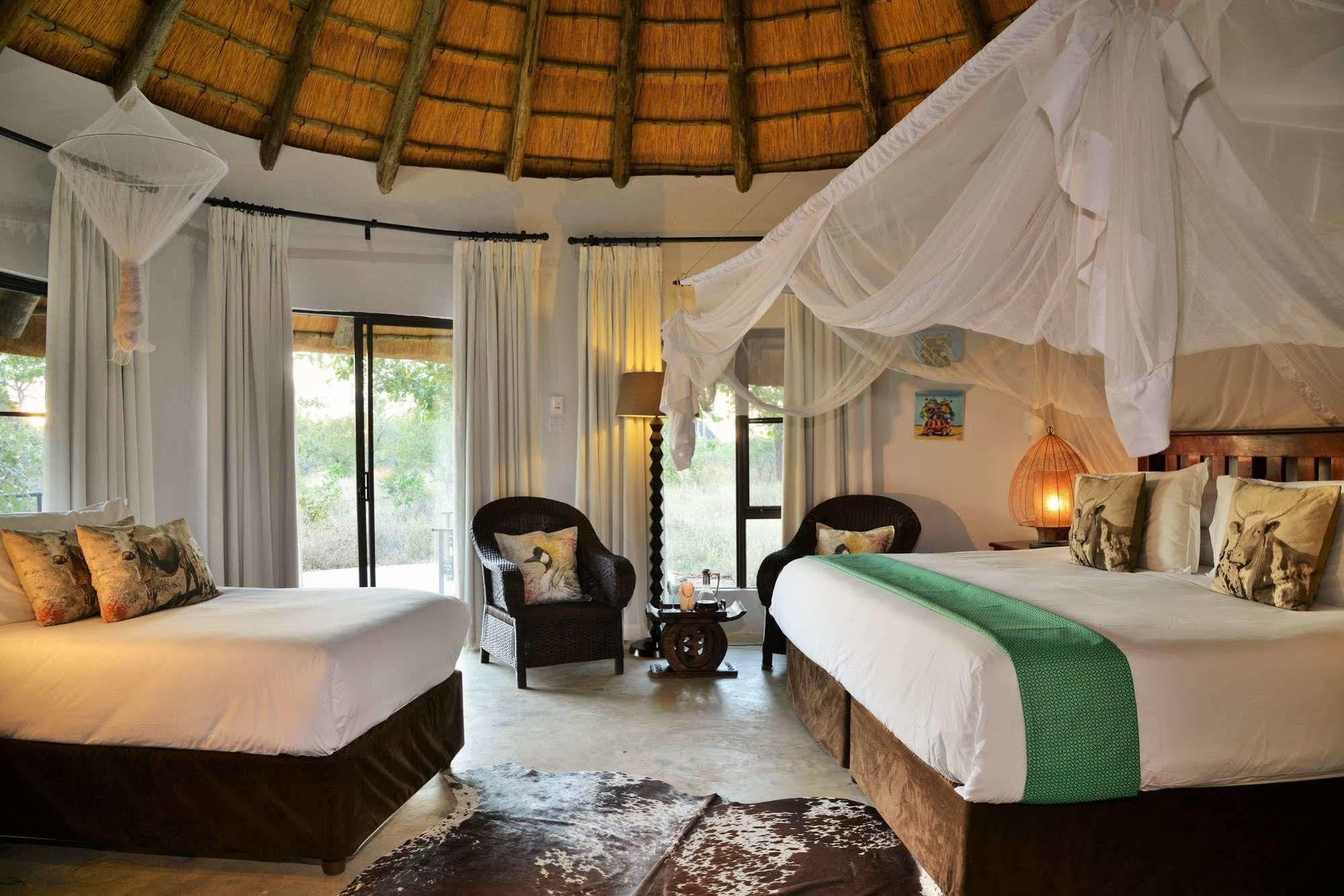 Wildtrack Safaris Eco Lodge Pandamatenga エクステリア 写真