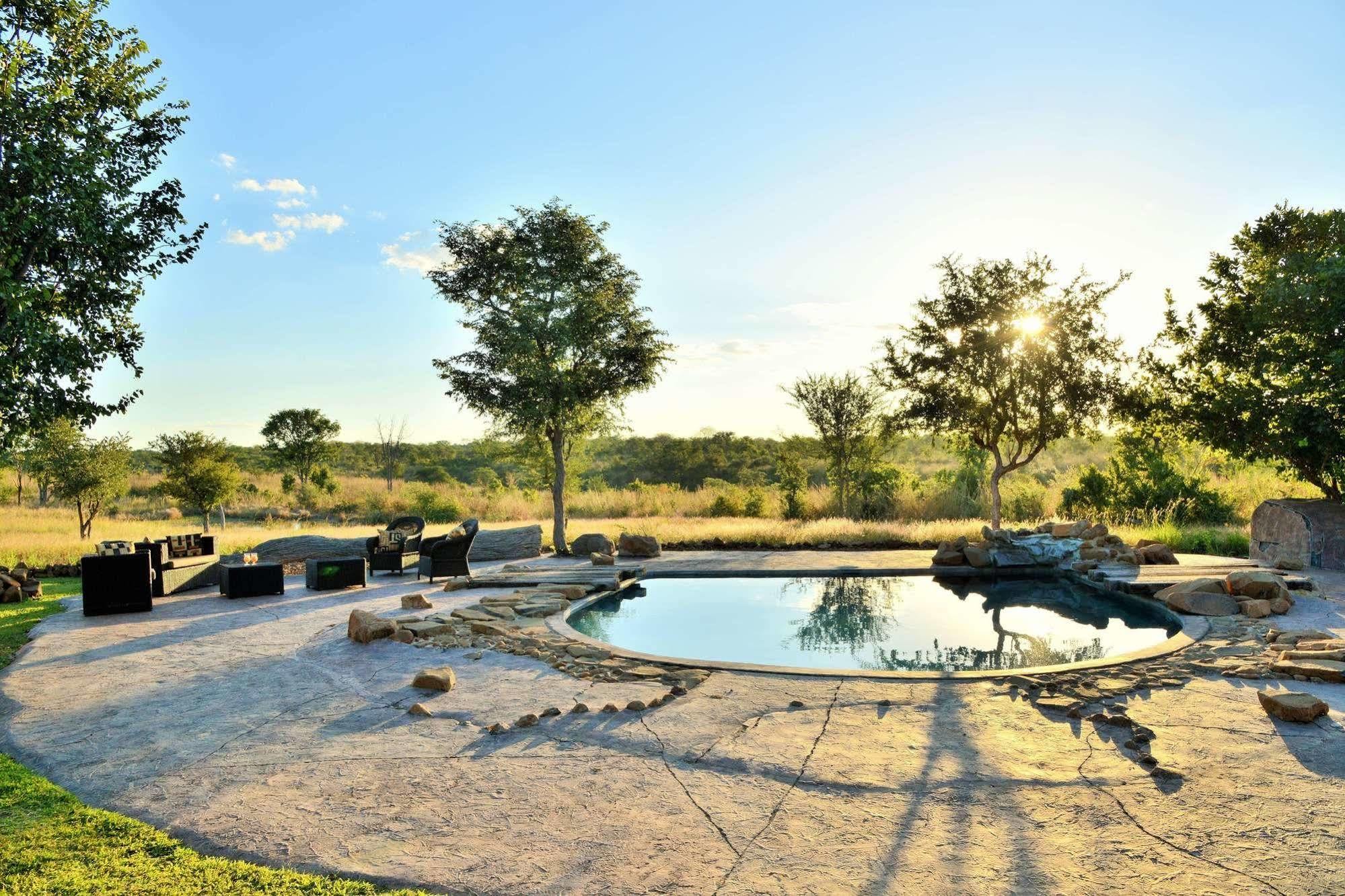 Wildtrack Safaris Eco Lodge Pandamatenga エクステリア 写真