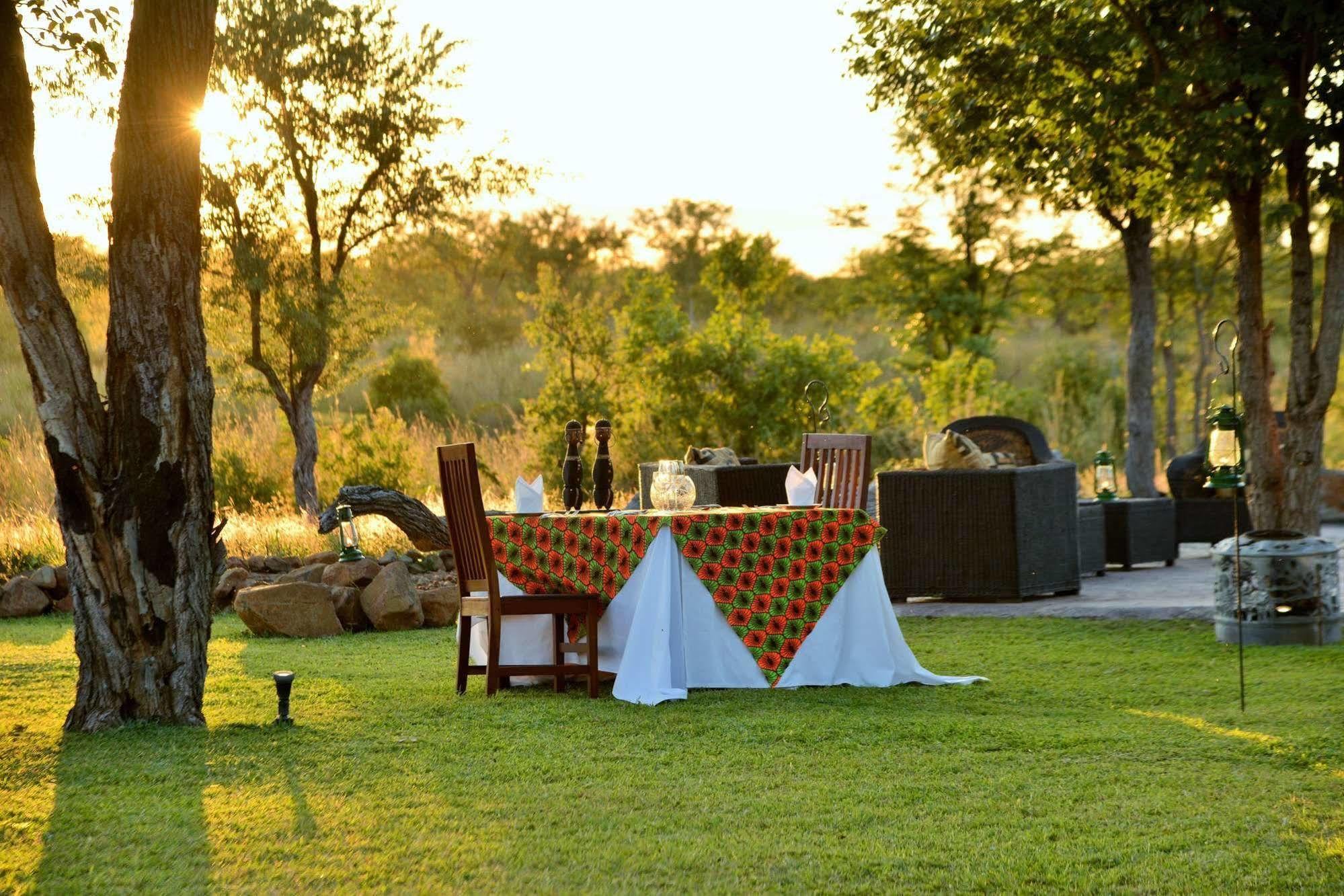 Wildtrack Safaris Eco Lodge Pandamatenga エクステリア 写真