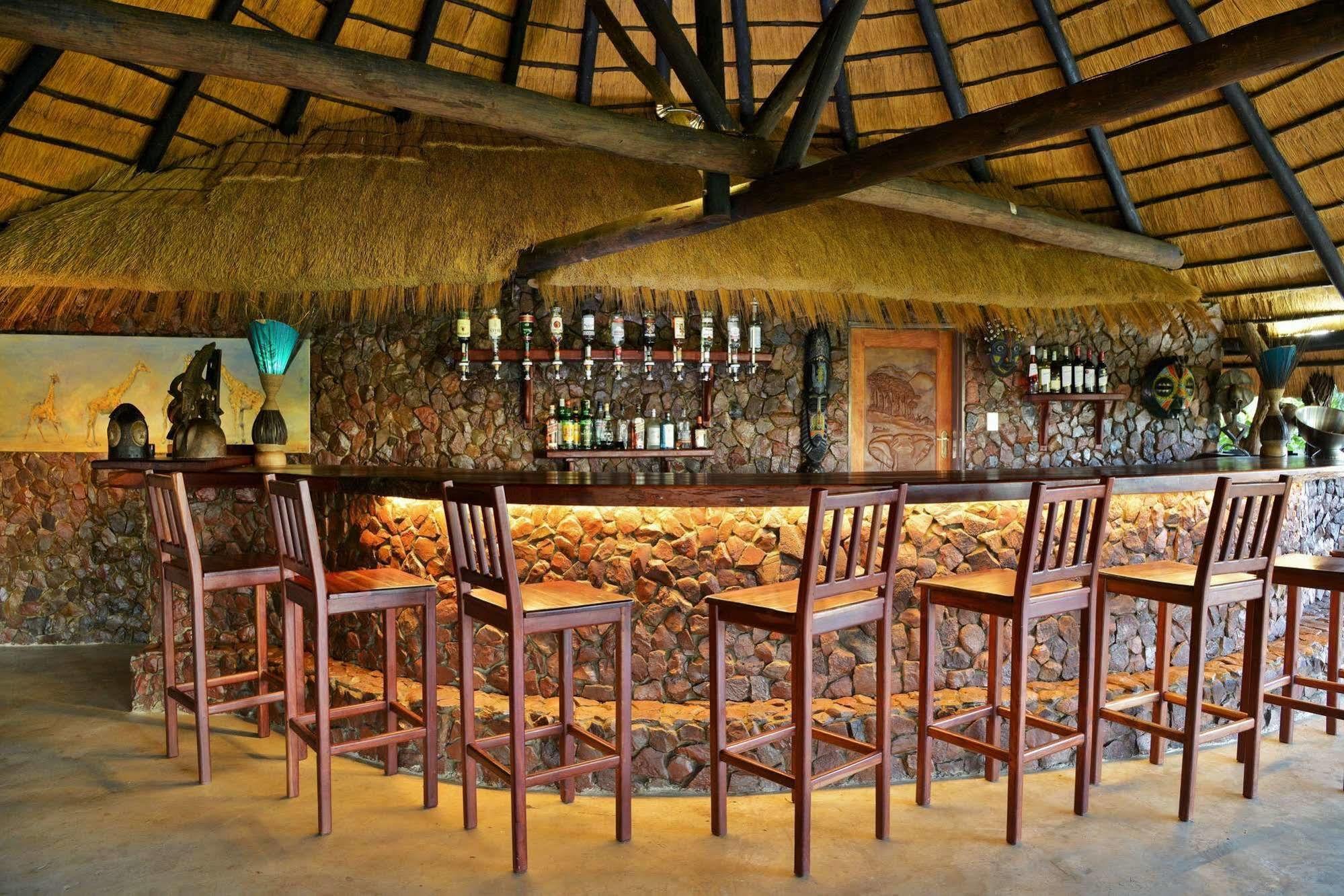 Wildtrack Safaris Eco Lodge Pandamatenga エクステリア 写真