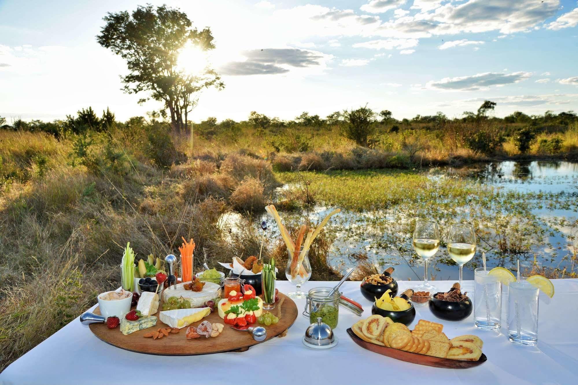 Wildtrack Safaris Eco Lodge Pandamatenga エクステリア 写真
