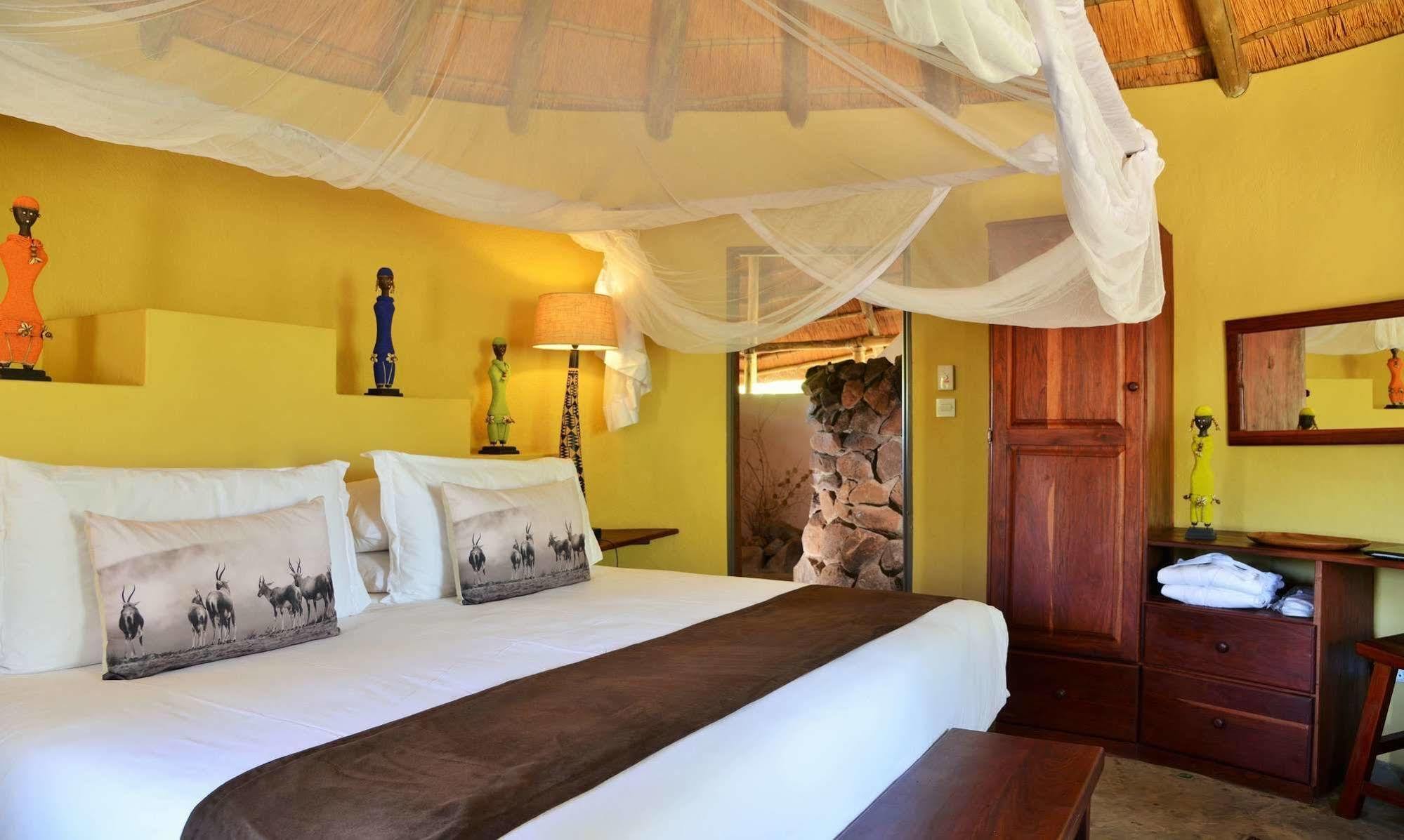 Wildtrack Safaris Eco Lodge Pandamatenga エクステリア 写真